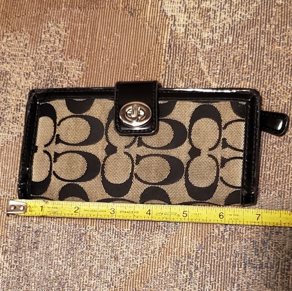 Coach Wallet - Picture 6 of 7